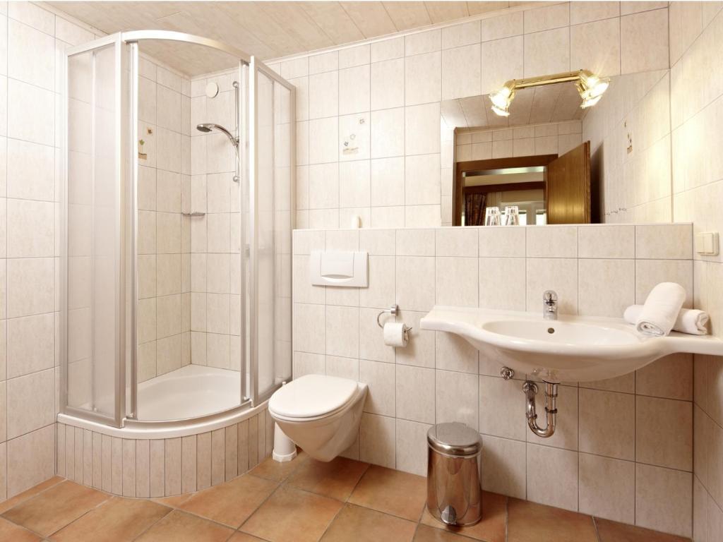 Landhaus Krenn Otel Bad Kleinkirchheim Oda fotoğraf
